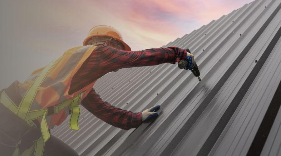 Professional gutter cleaning in Beattie, KS